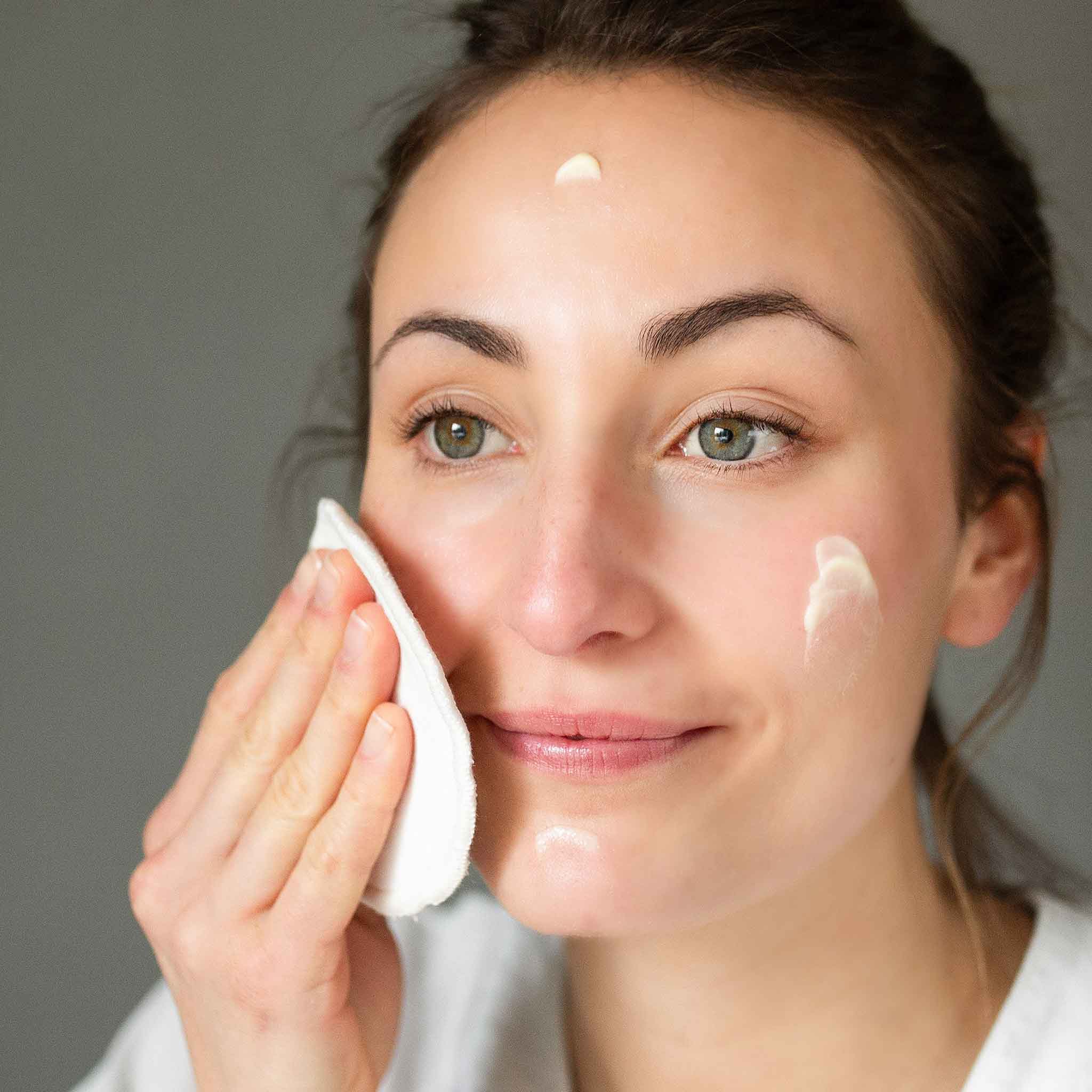 CLEANSING PADS